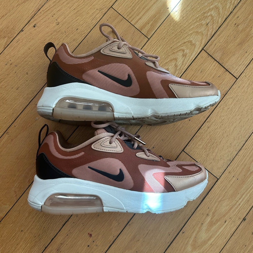 Nike Women’s Sneakers size 7